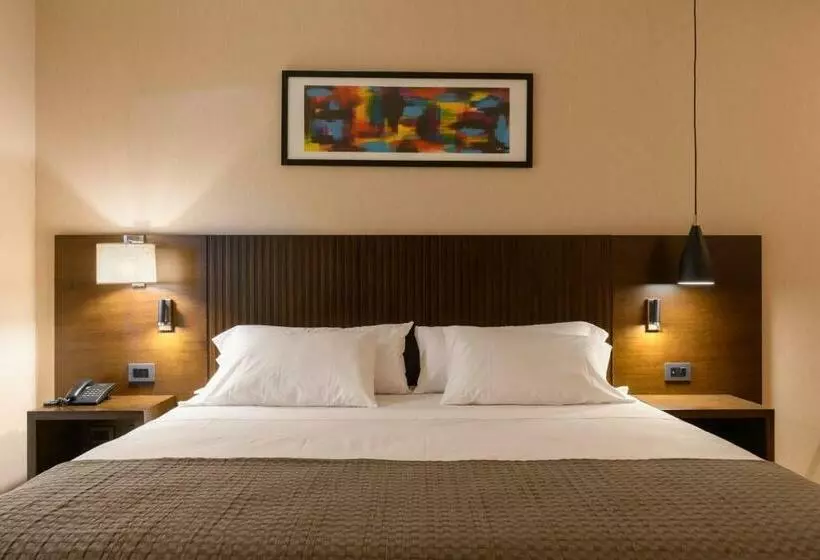 Hotelli Mae Singular