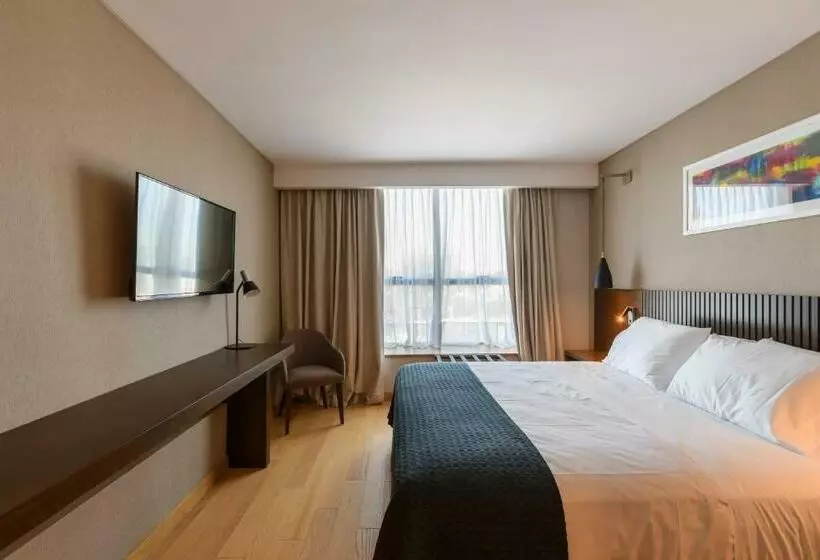 Hotelli Mae Singular