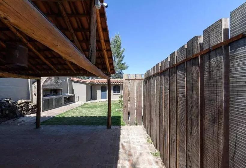 Hotelli Mae Singular