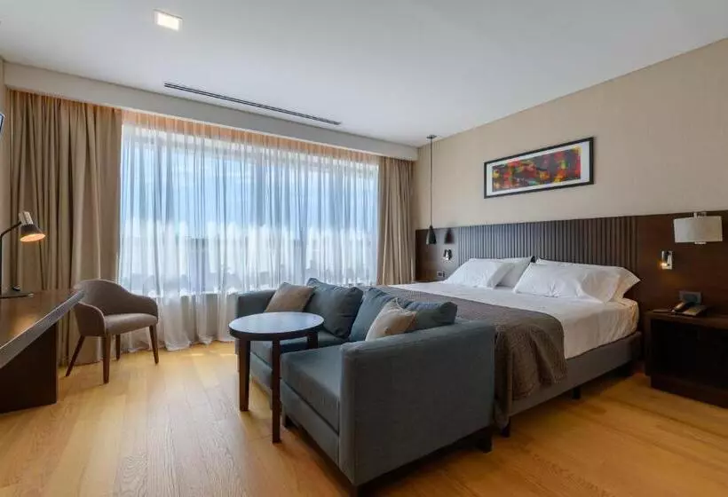 Hotelli Mae Singular