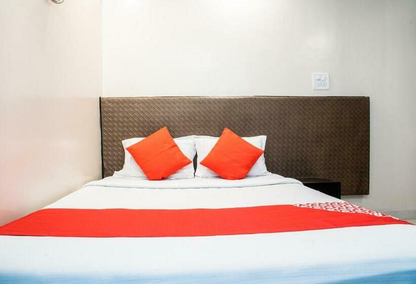 בית מלון כפרי Oyo Flagship 37810 Silver Oak