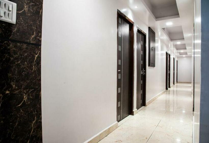 בית מלון כפרי Oyo Flagship 37810 Silver Oak