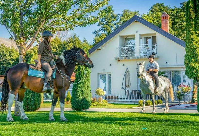 هتل Risteski Apartments   St. Naum