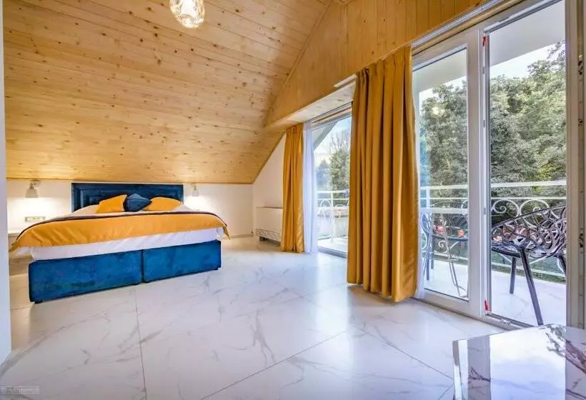 هتل Risteski Apartments   St. Naum