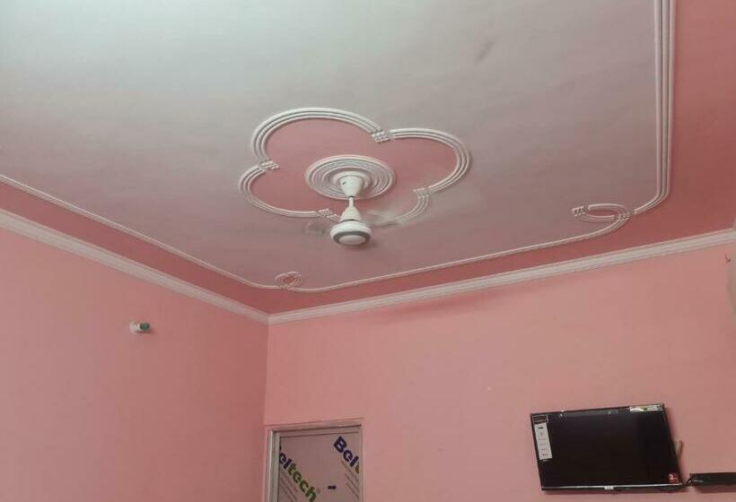 ホテル Spot On 83264 Aaditya