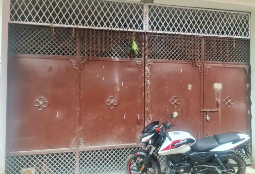 ホテル Spot On 83264 Aaditya