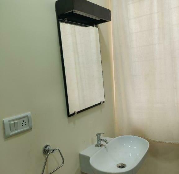 Hotel Sri Vignesh Residency