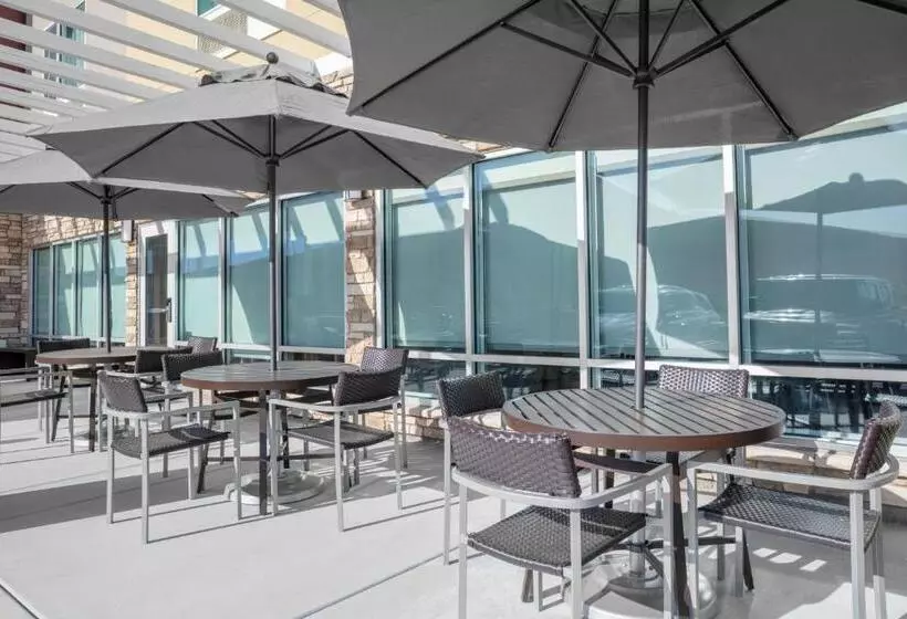 Hotelli Towneplace Suites By Marriott Tehachapi