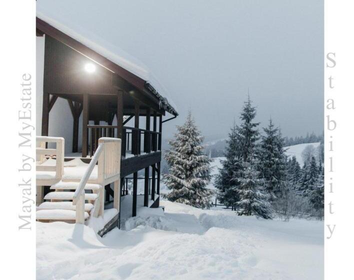 Aparthotel Mayak Yablunytsia