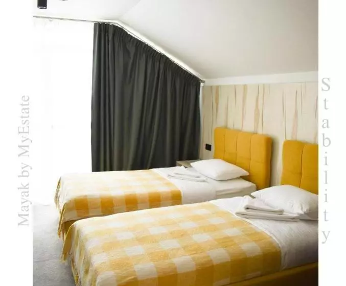Aparthotel Mayak Yablunytsia