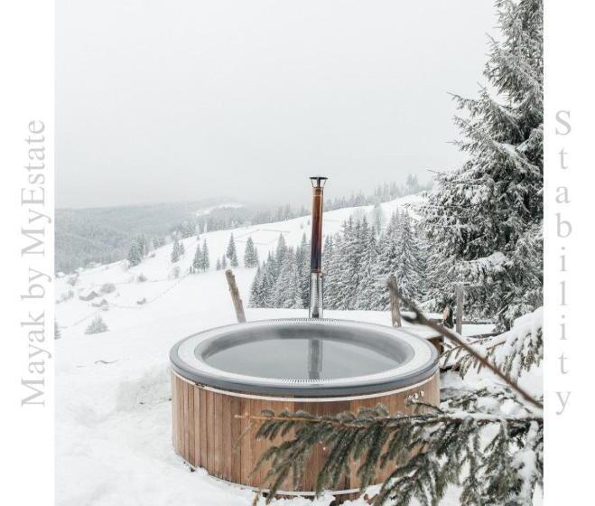 Aparthotel Mayak Yablunytsia