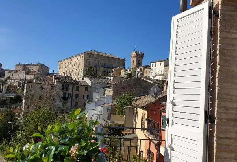 Aamiaismajoitus (B&B) Aghèl Luxury Room