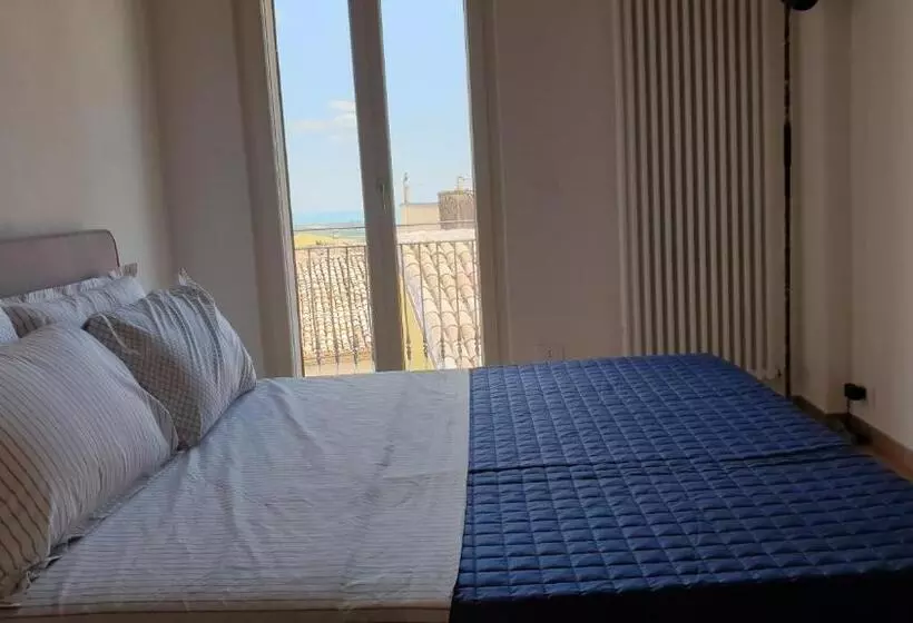 Aamiaismajoitus (B&B) Aghèl Luxury Room