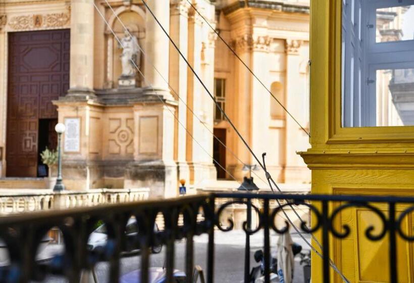 تختخواب و صبحانه Xeuchia Accommodation