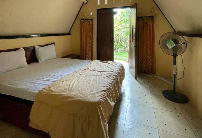 Отель Matra Bungalows At Desa Wisata Tetebatu