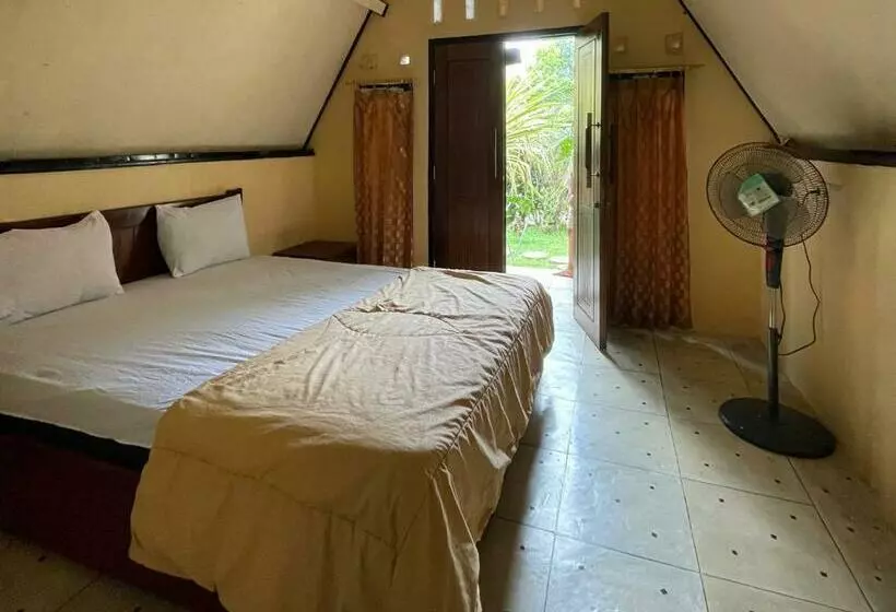 ホテル Matra Bungalows At Desa Wisata Tetebatu