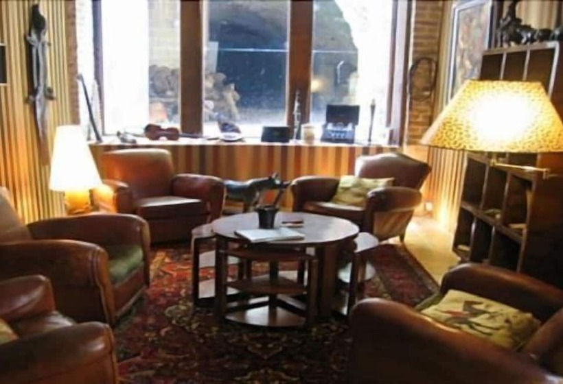 مبيت وإفطار Château De La Voûte