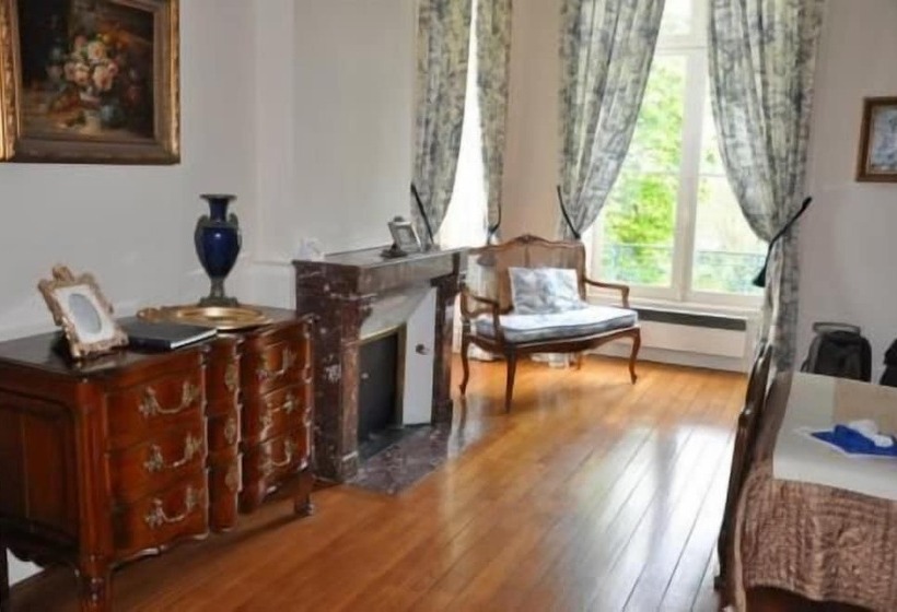 مبيت وإفطار Château De La Voûte