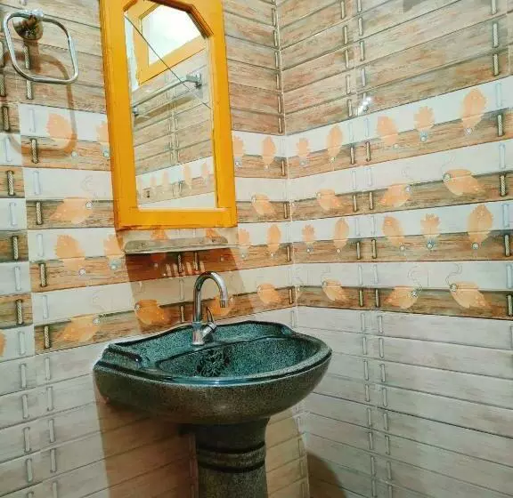 Aamiaismajoitus (B&B) Highland Gojh Kasol
