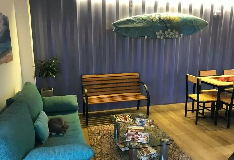 Hotelli Container Cubo