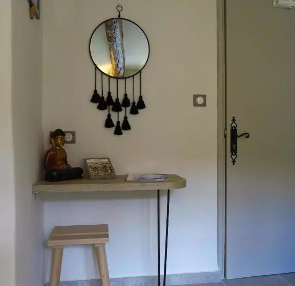 ホテル La Taverne De L Escuelle