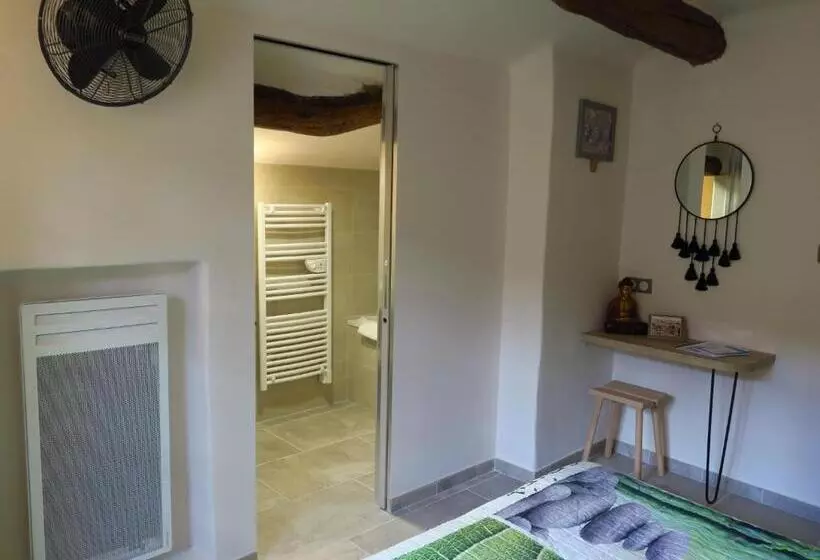 ホテル La Taverne De L Escuelle