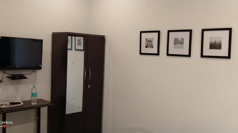 فندق Swastik Inn