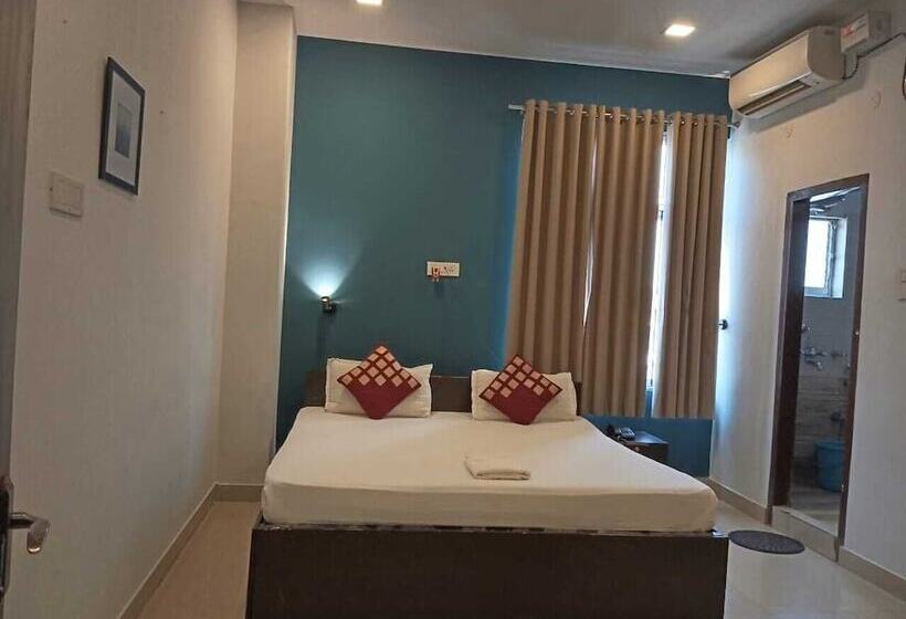 فندق Swastik Inn