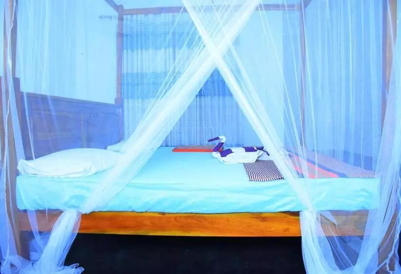 Majatalo Kuma Safari Lodge