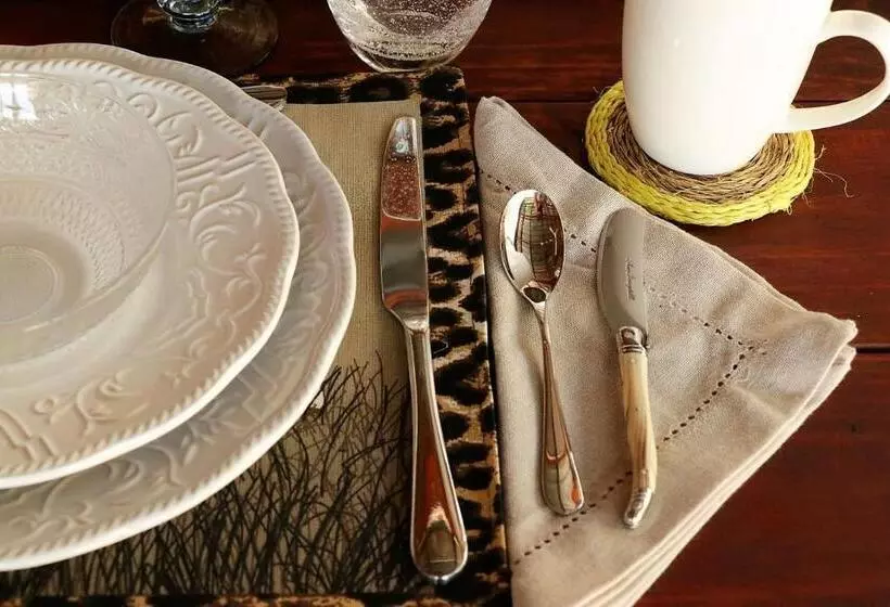 ペンション Ngalali Retreat