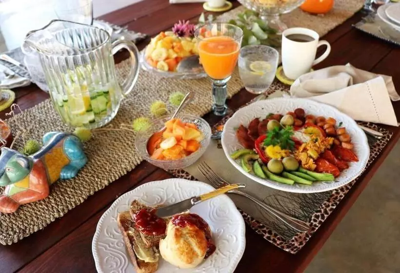 ペンション Ngalali Retreat