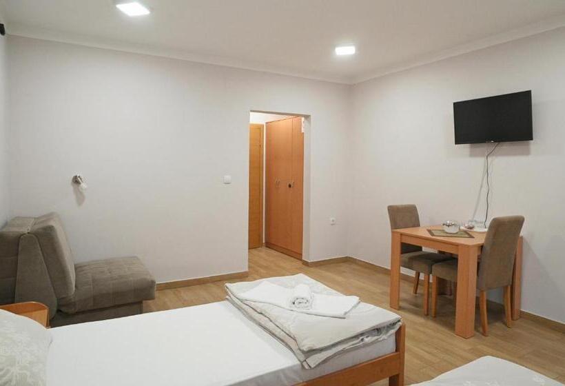 پانسیون Prenoćište I Restoran Ihthis