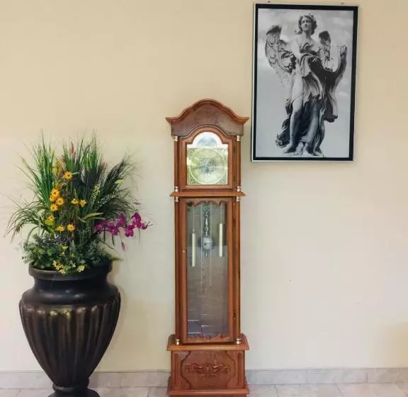 ペンション Senthil Complex