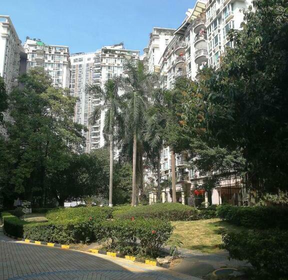 Shenzhen New Swan Castle Apartment