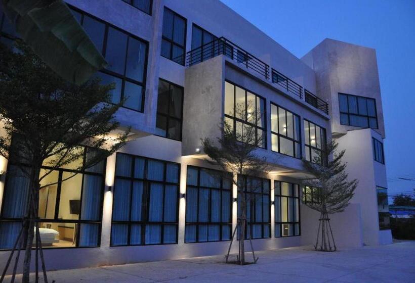 فندق Ban Nai Amphoe