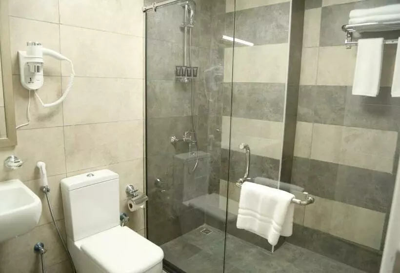 Uptown Hotel Apartment Fujairah By Gewan