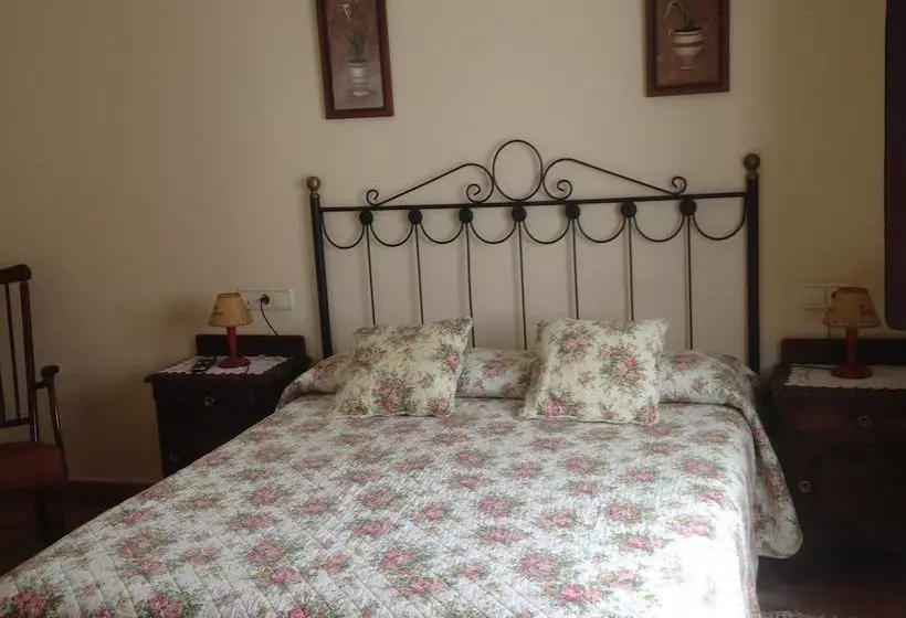 Apartamentos Turísticos Les Piperes