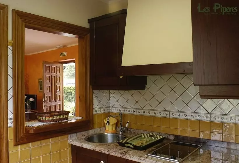 Apartamentos Turísticos Les Piperes