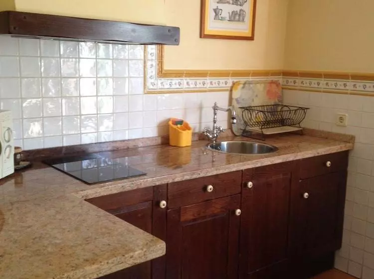 Apartamentos Turísticos Les Piperes