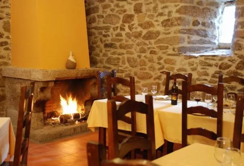 Casa Grande De Cristosende