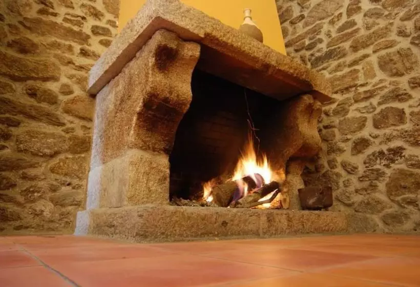 Casa Grande De Cristosende