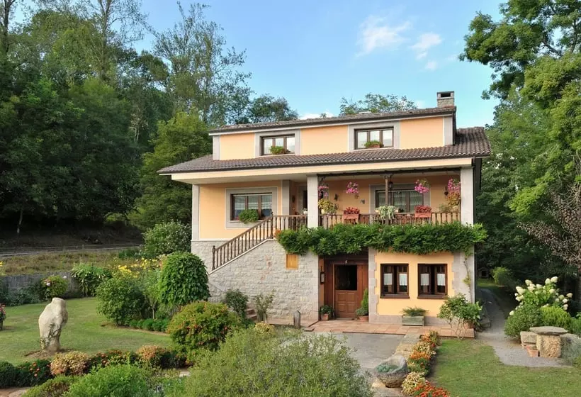 Casa Rural Santu Colás