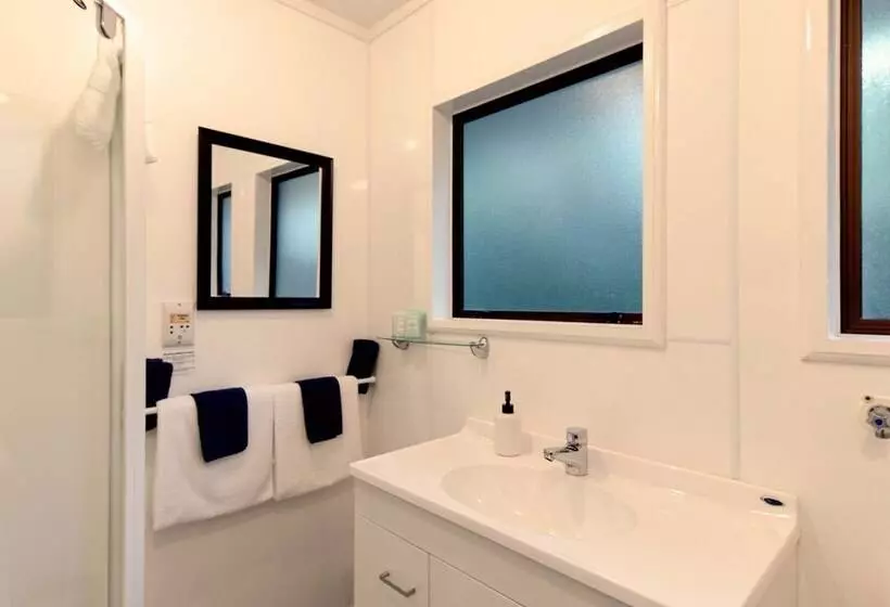 Отель Aotearoa Lodge