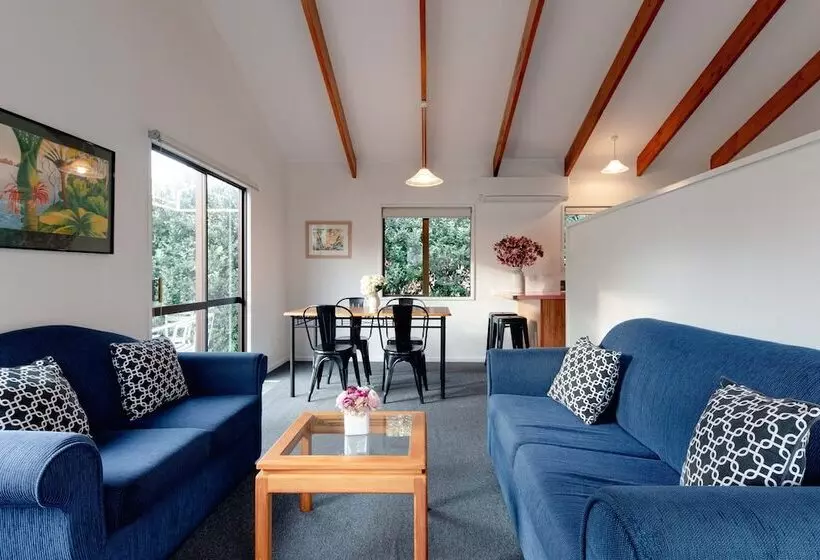 Отель Aotearoa Lodge