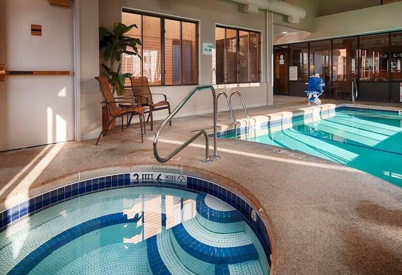 בית מלון כפרי Best Western Dunkirk & Fredonia Inn