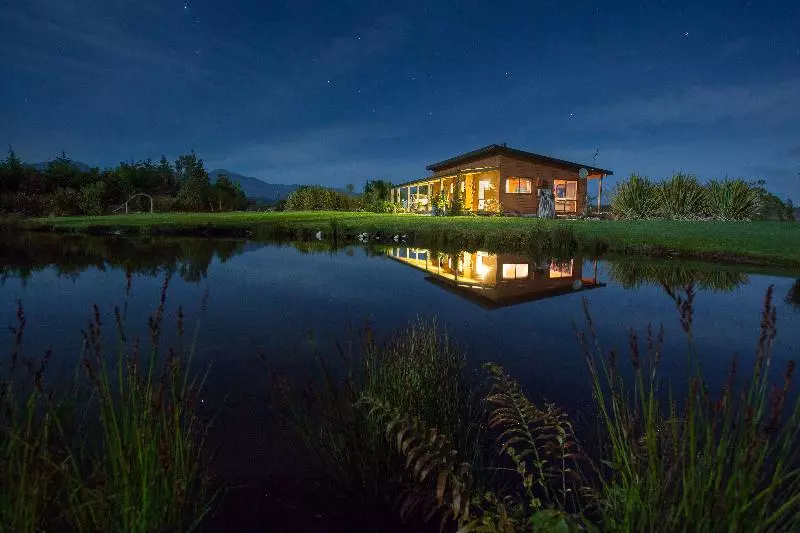 Отель Birds Ferry Lodge