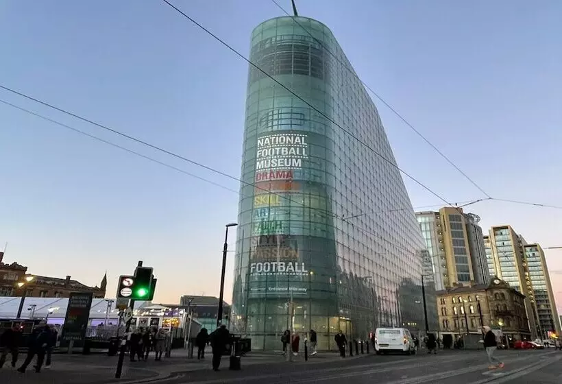 هتل Holiday Inn Express Manchester City Centre Arena, An Ihg