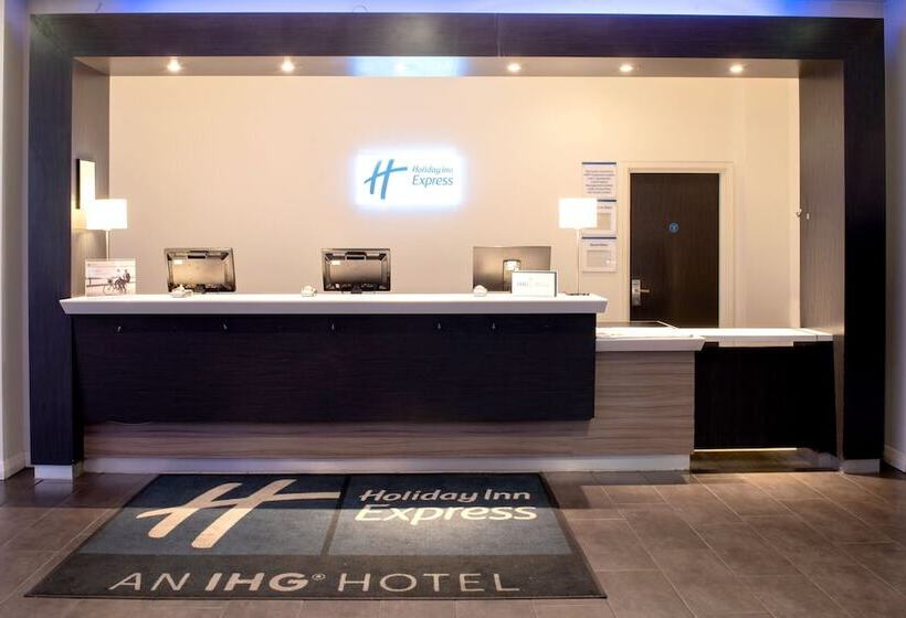 فندق Holiday Inn Express Manchester City Centre Arena, An Ihg
