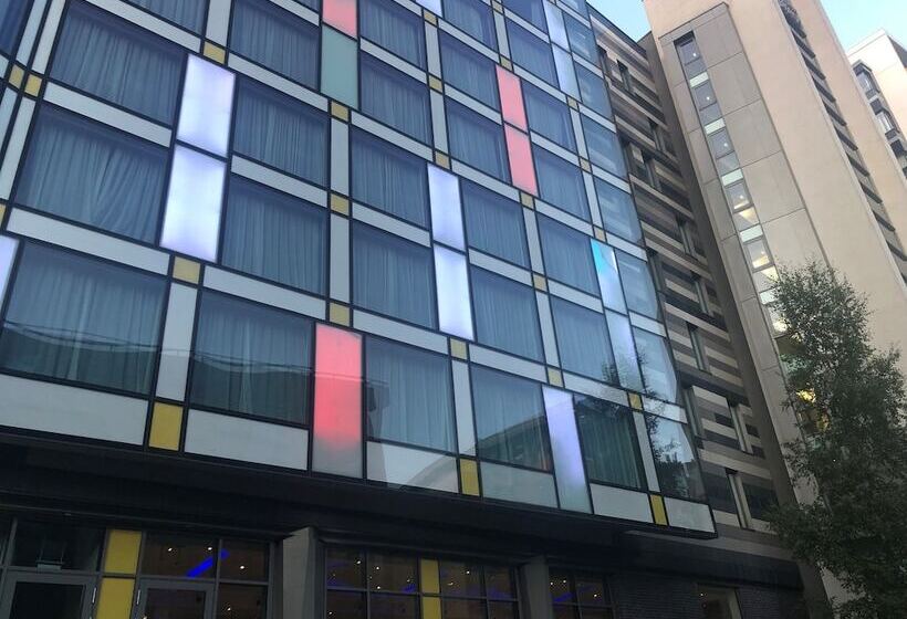 فندق Holiday Inn Express Manchester City Centre Arena, An Ihg