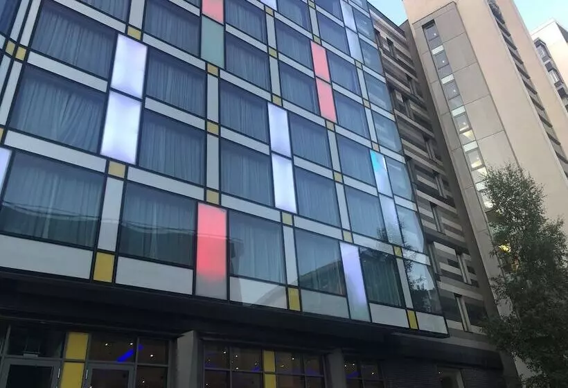 هتل Holiday Inn Express Manchester City Centre Arena, An Ihg